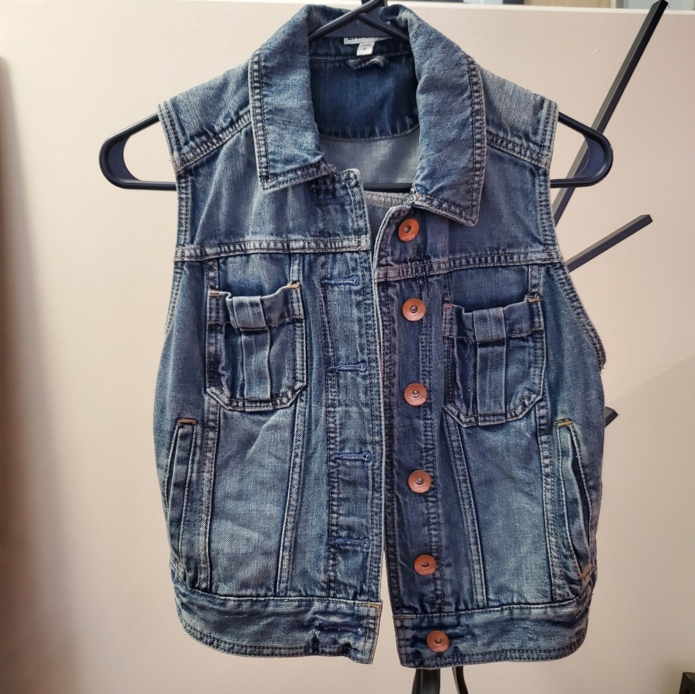 Express Sleeveless Jean Jacket